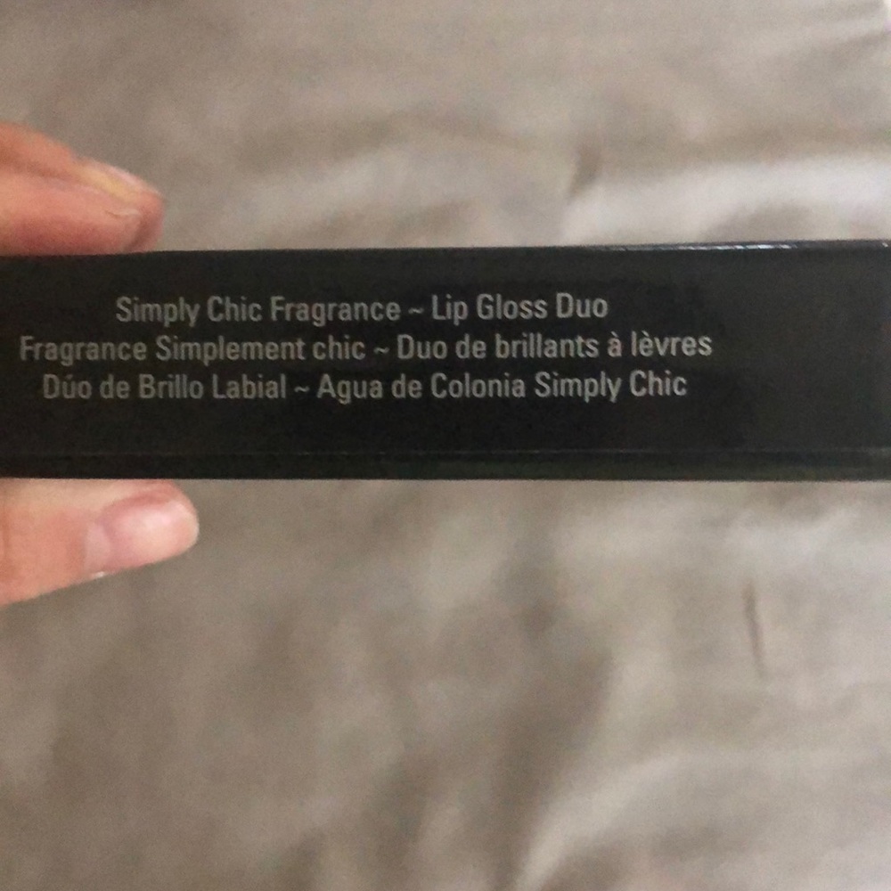 Mary Kay - Picture 4 of 4